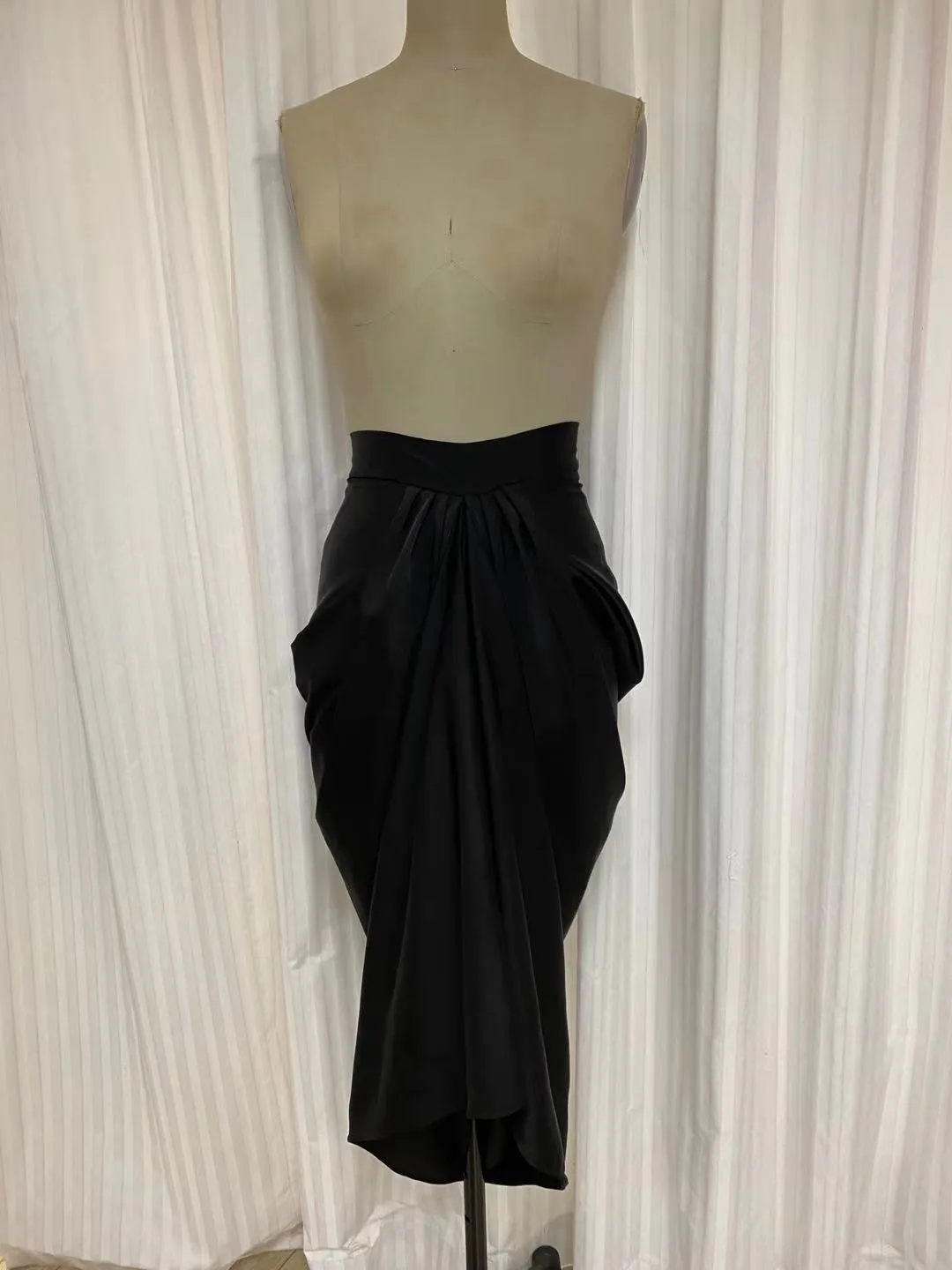 Long skirt with drape  LPRSK2153SAT- Black