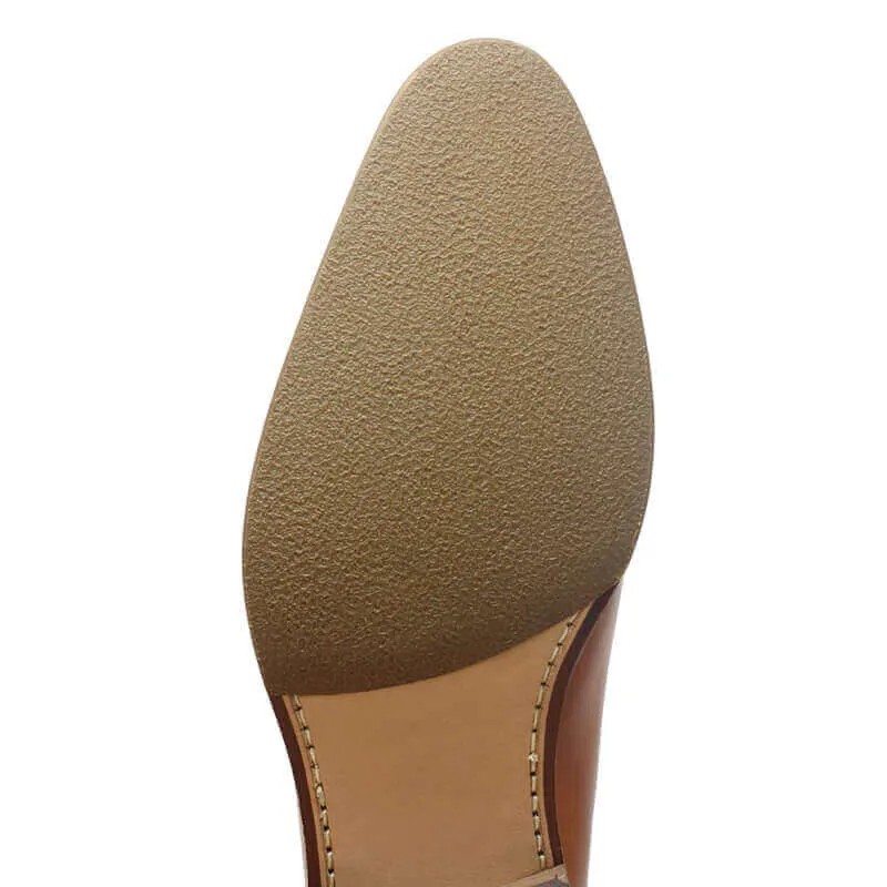 Pose de patins de protection camel pour semelles chaussures