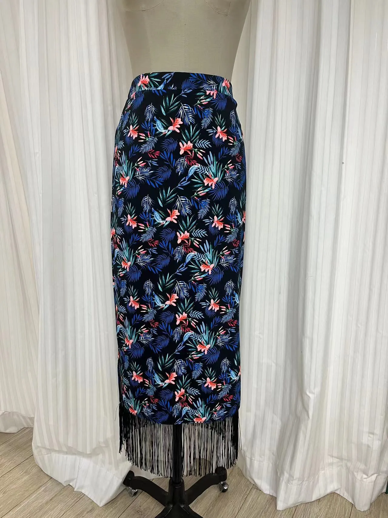 Swimsuit - SK2302S skirt - Bkleaves